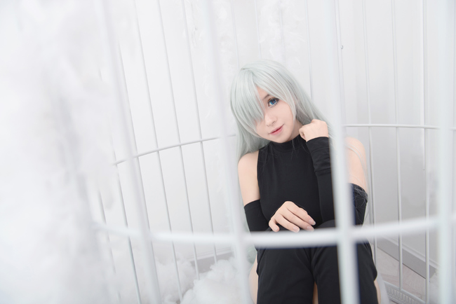 笼中少女美如画!伊丽莎白连体紧身衣cos欣赏