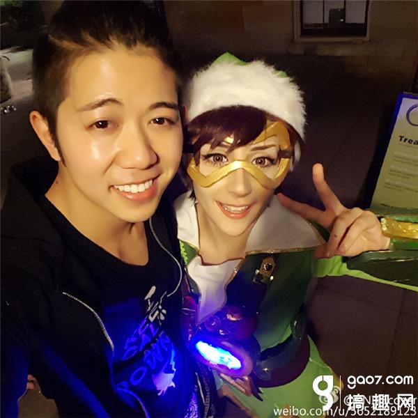 这么可爱的猎空竟是男孩子?!守望先锋圣诞cos盛宴
