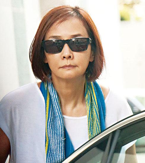 55岁毛舜筠疑整容出手太重 五官僵硬笑容不自然